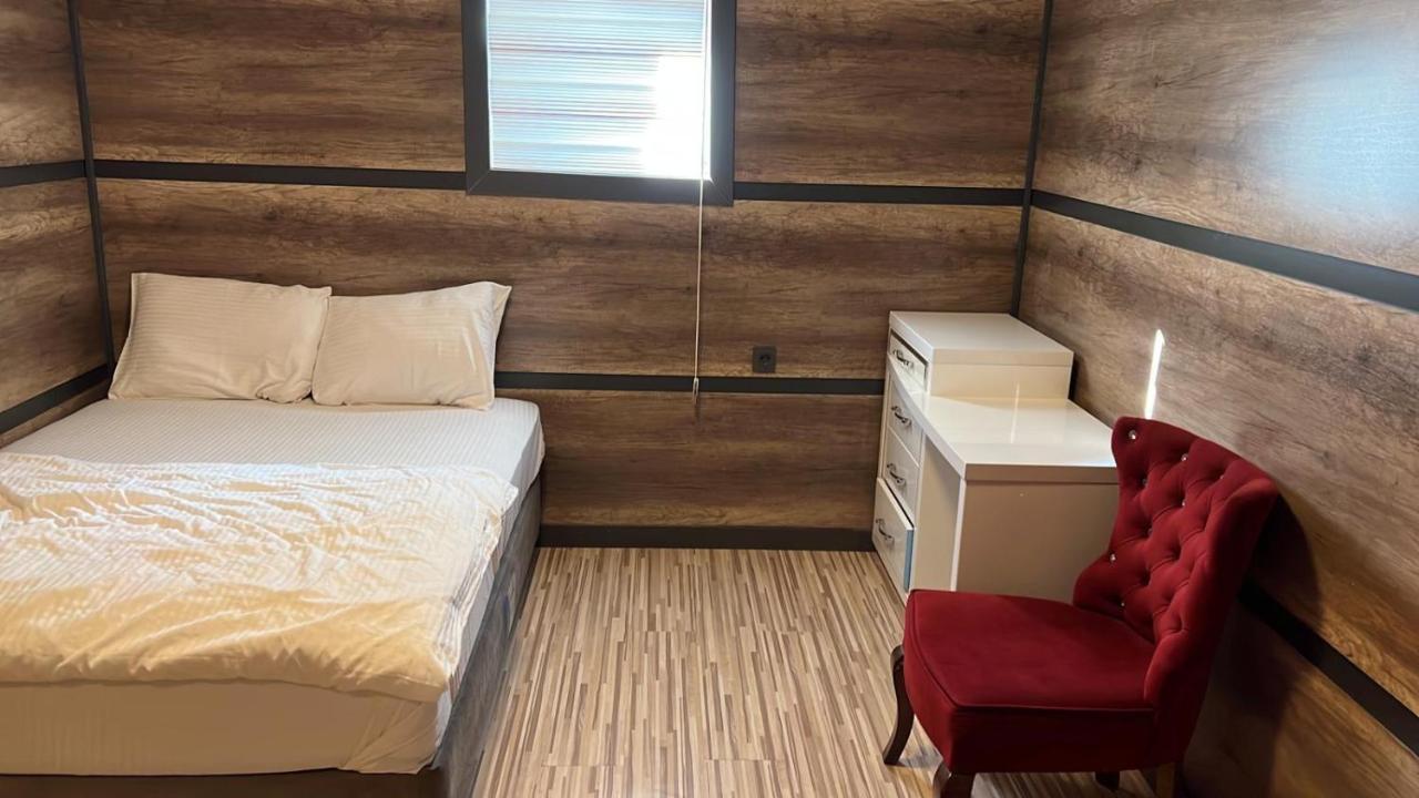 Demosan Hotel