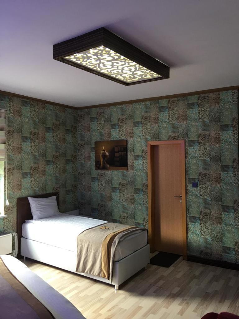 Demosan Hotel *